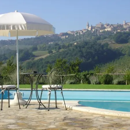 Borgo Montecucco בית חווה *
