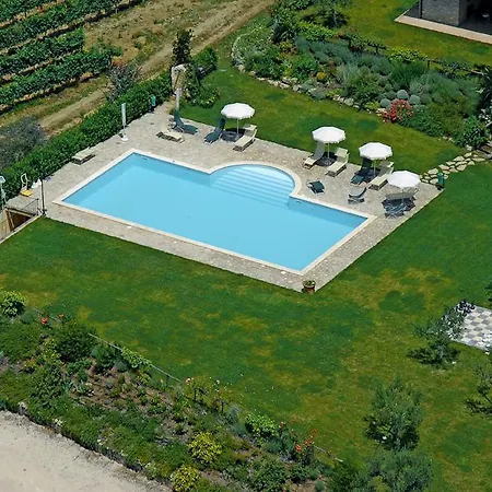 Borgo Montecucco בית חווה *