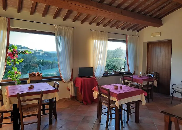 Borgo Montecucco Alloggio per agriturismo *