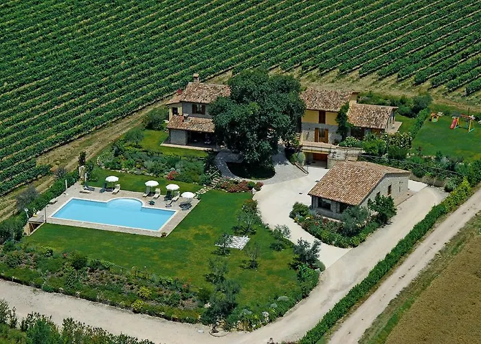 Borgo Montecucco * Todi